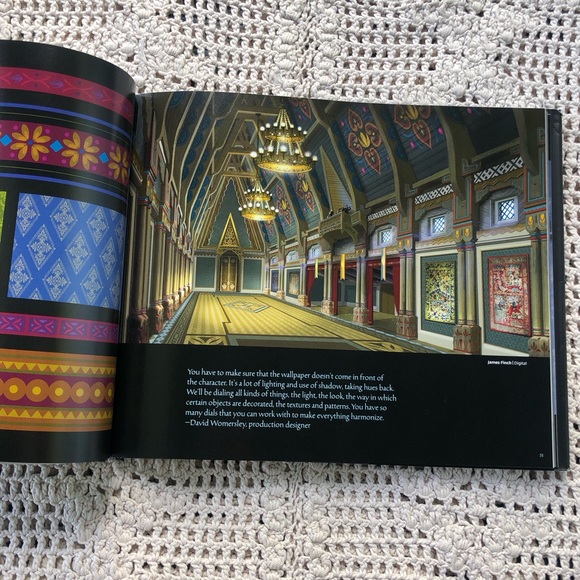 Disney book « the are of Frozen » hard cover - Picture 3 of 5